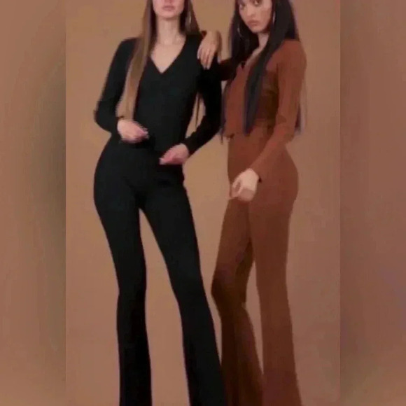 Avec Les Filles Pants - NWT Avec Les Filles “Elise” rib flared sweater trendy style bootcut pants M